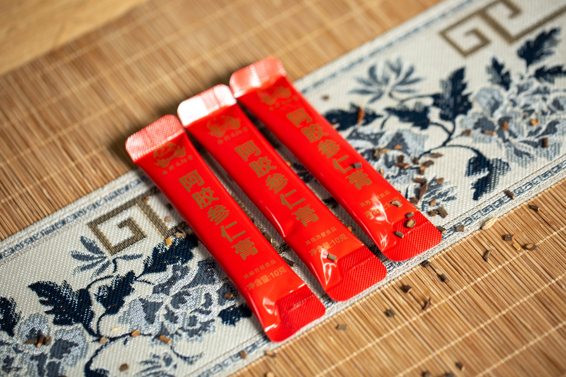 Ass hide glue ginseng kernel paste