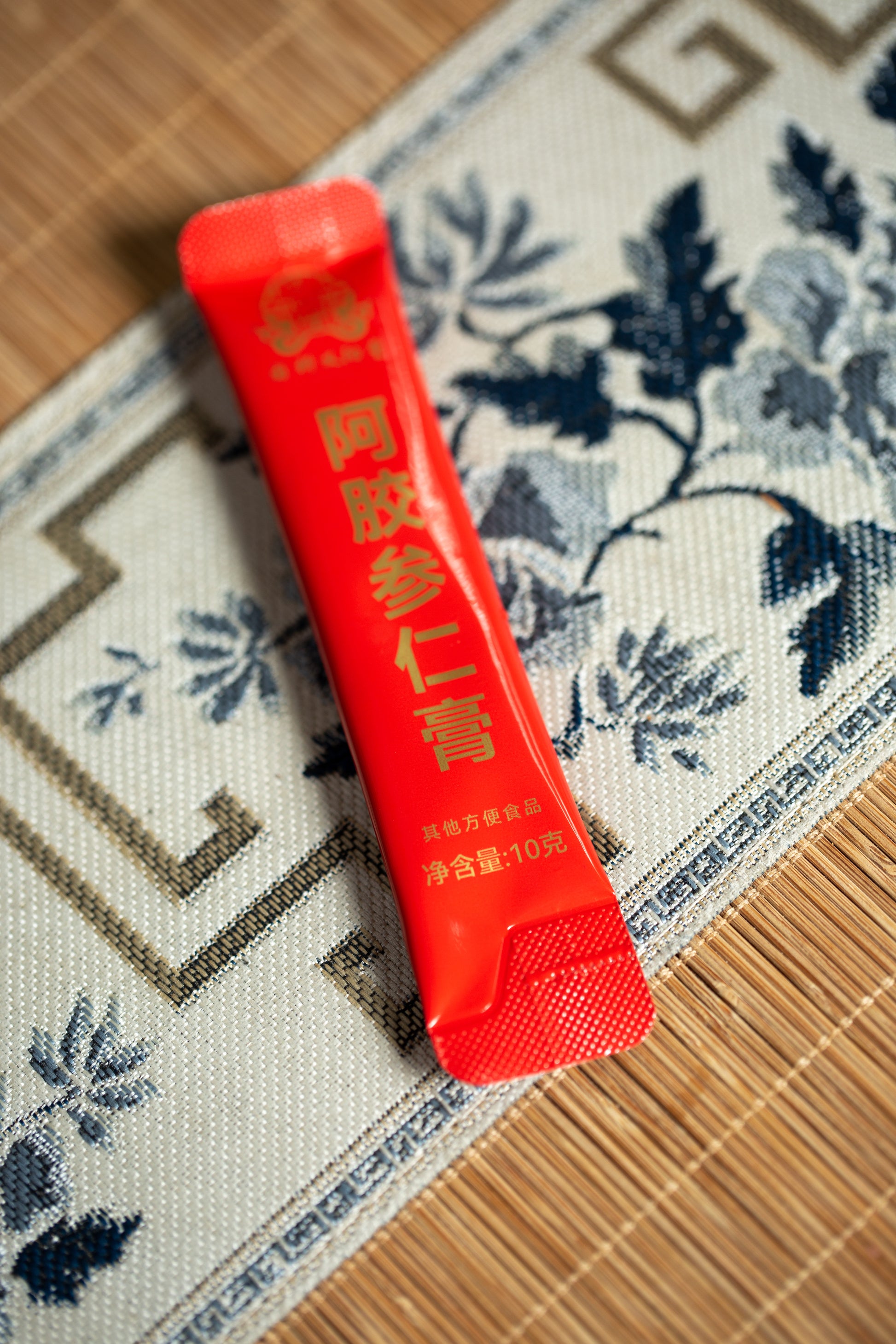 Ass hide glue ginseng kernel paste