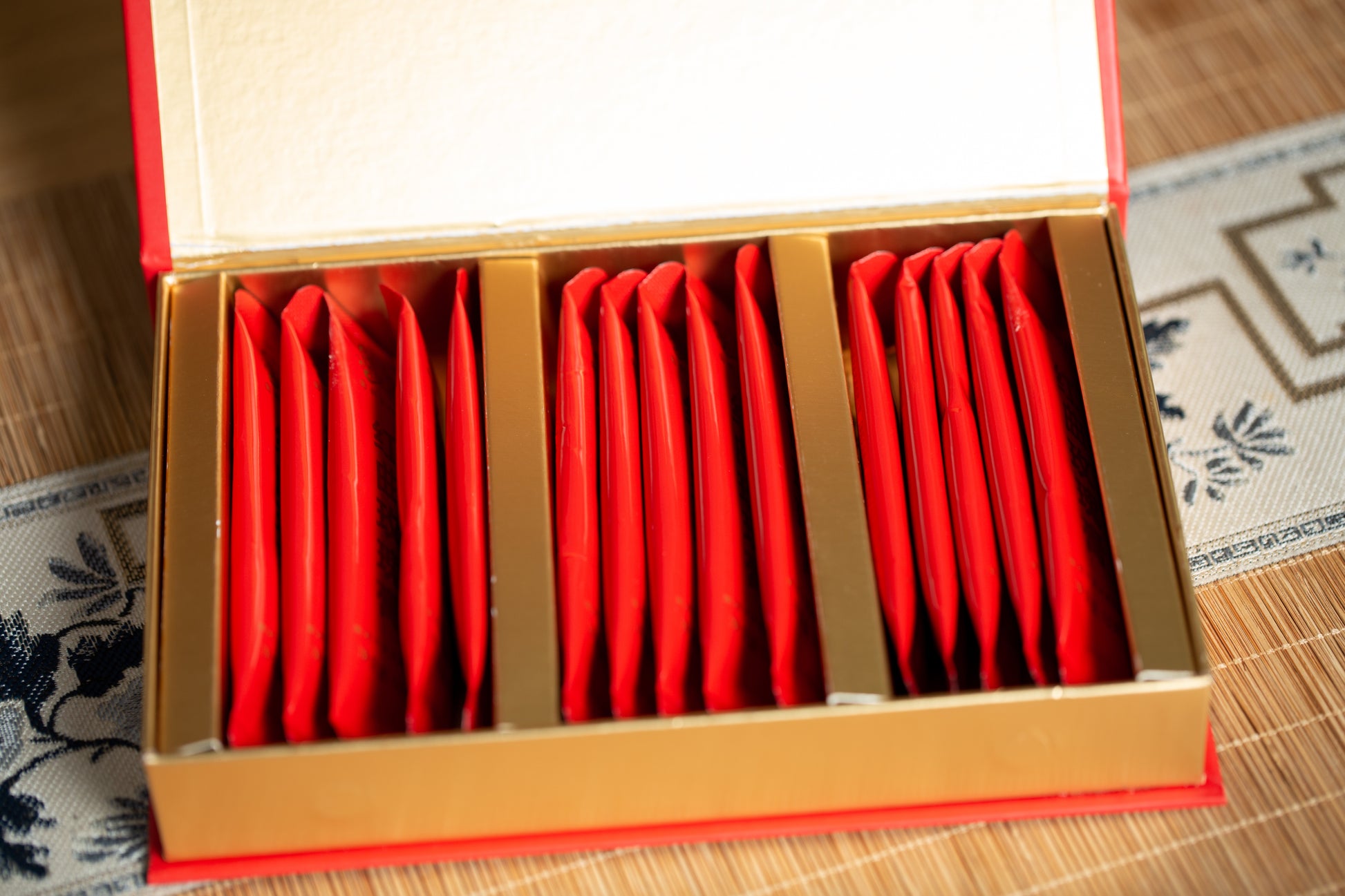Red yeast rose paste